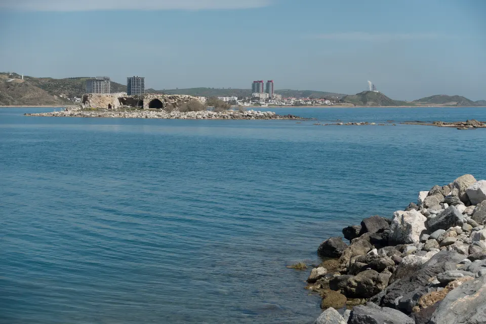 Yumurtalık sahili