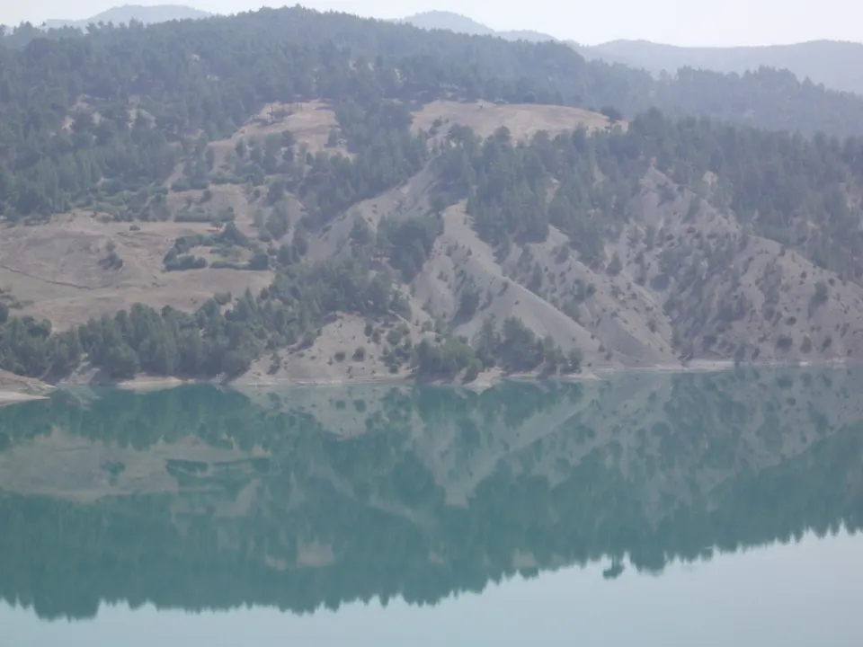 Menzelet Baraj Gölü'nde yansıma, Menzelet Baraj Gölü