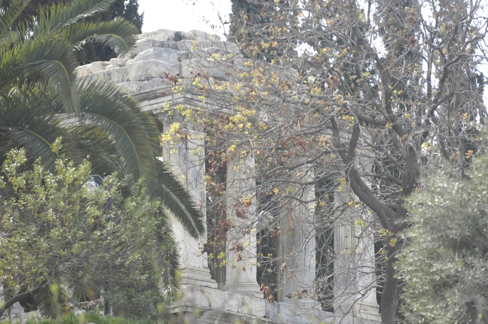 Gümüşkesen Anıtı
