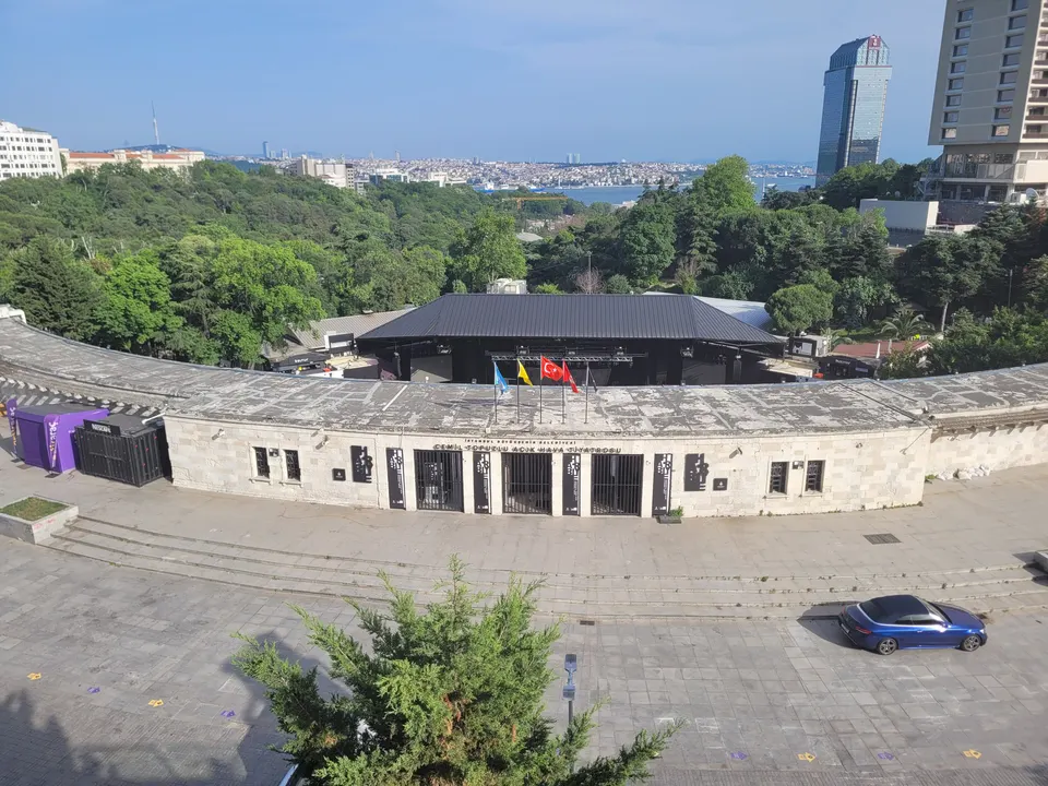 Cemil Topuzlu Açıkhava Tiyatrosu