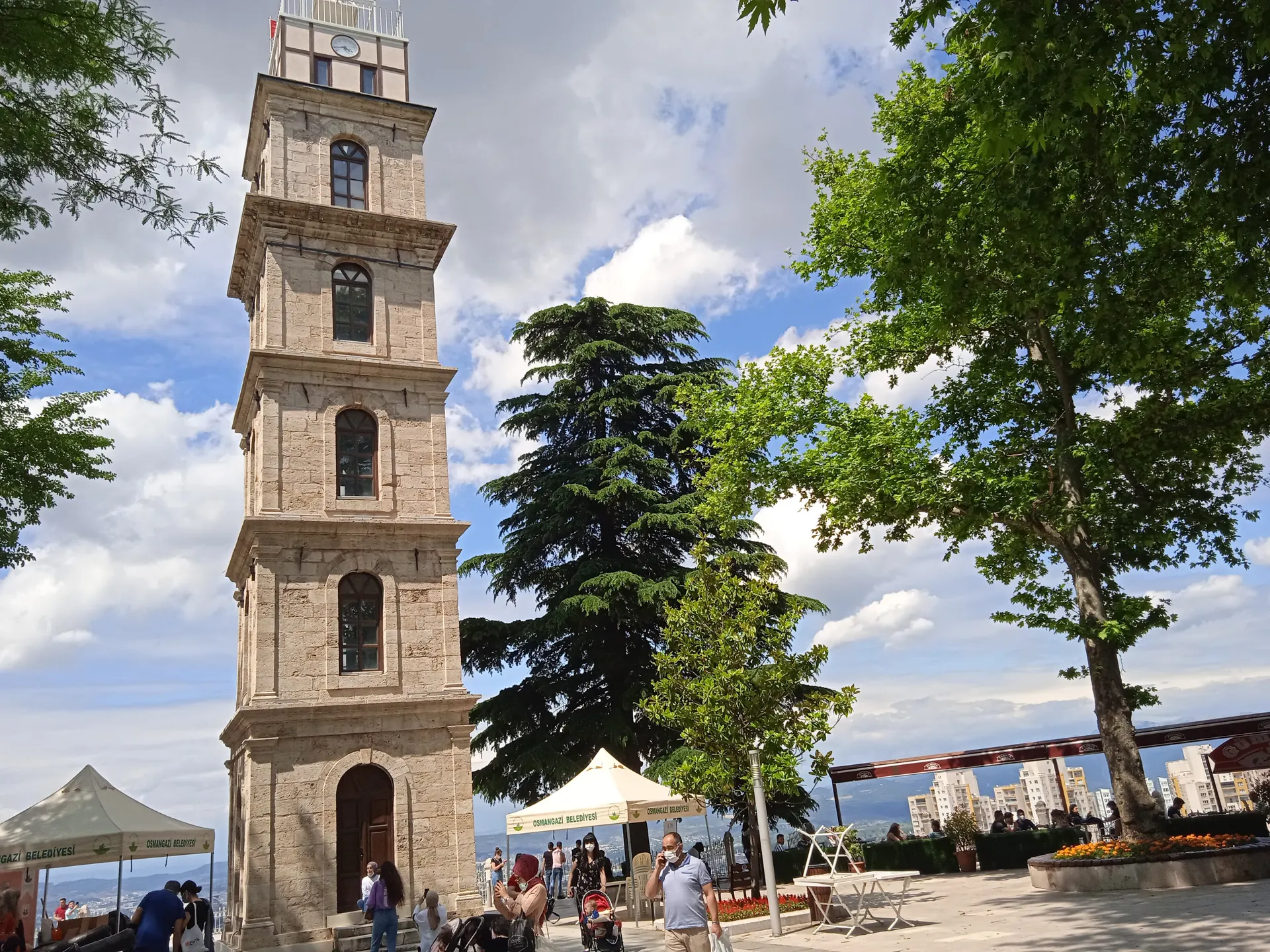 Tophane Saat Kulesi, Tophane ve Osman Gazi Türbesi