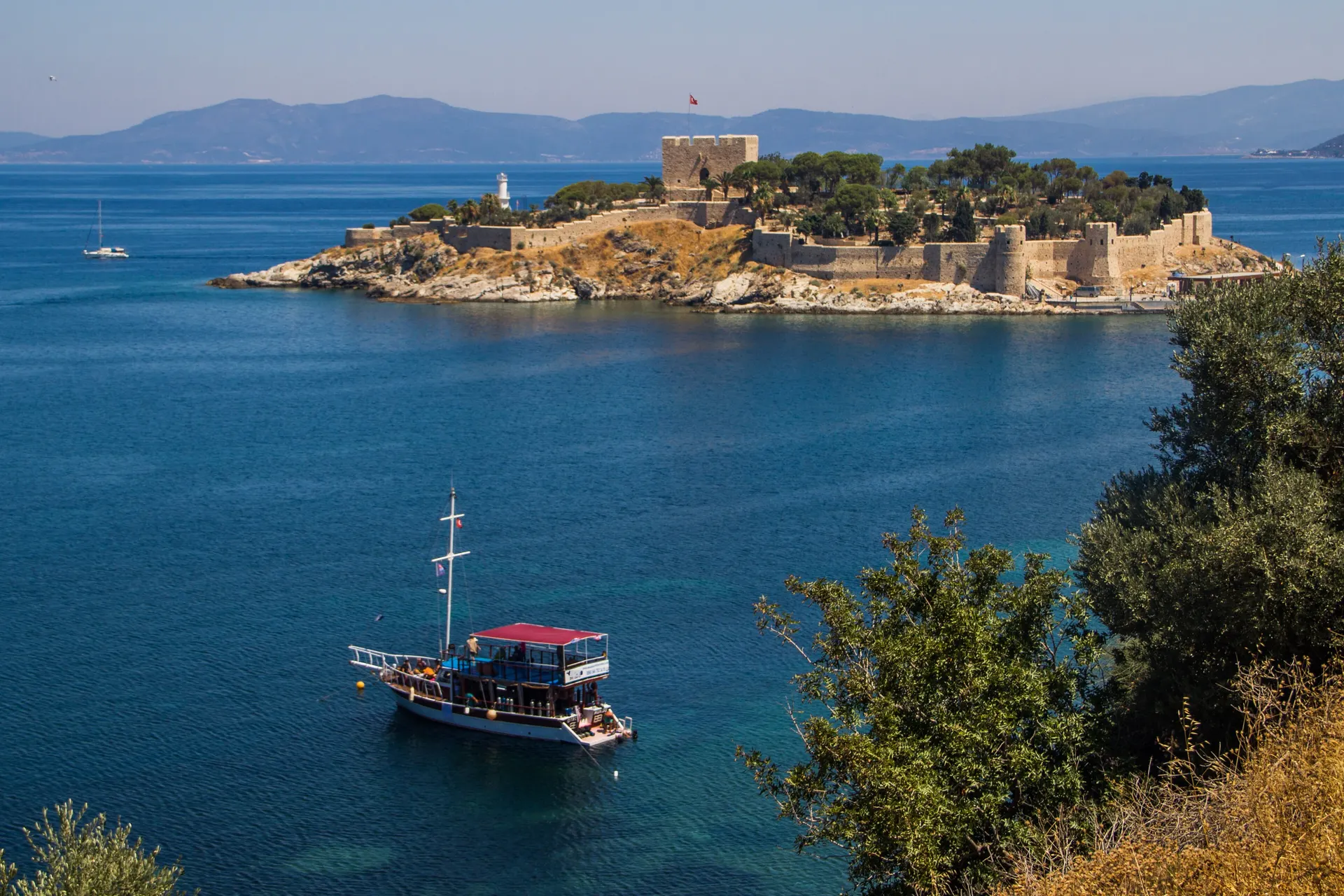 Güvercinada ve kalesi, Güvercinada Kalesi