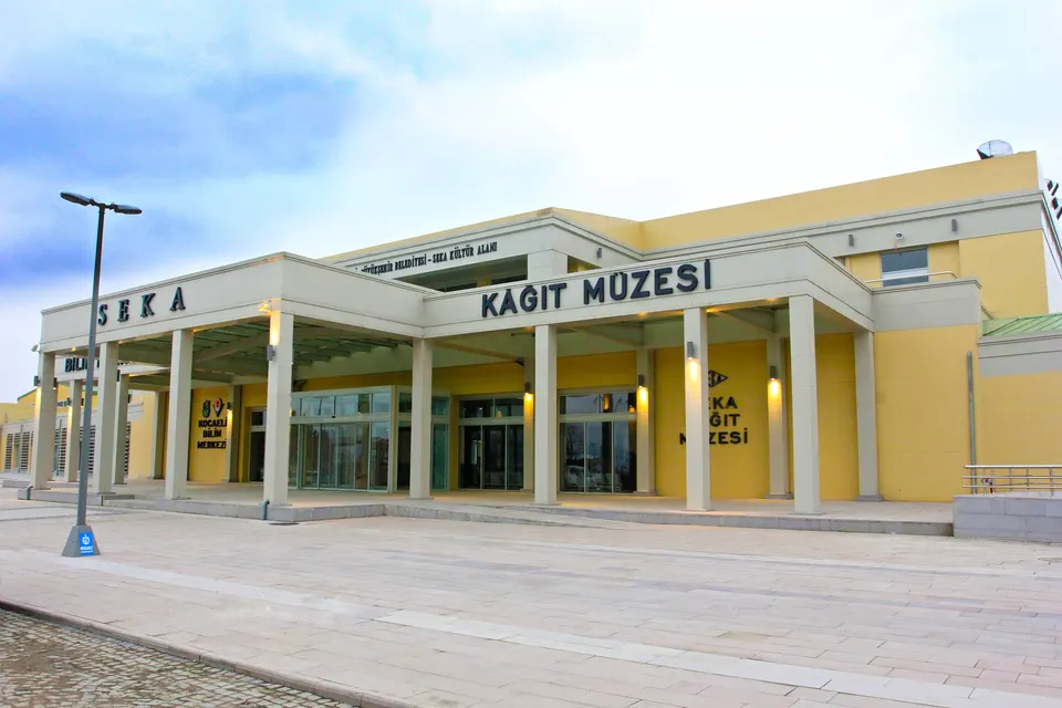 Seka Park ve Kağıt Müzesi