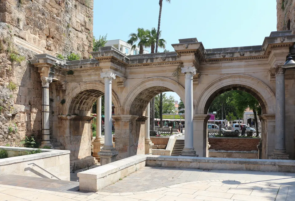 Hadrianus Kapısı