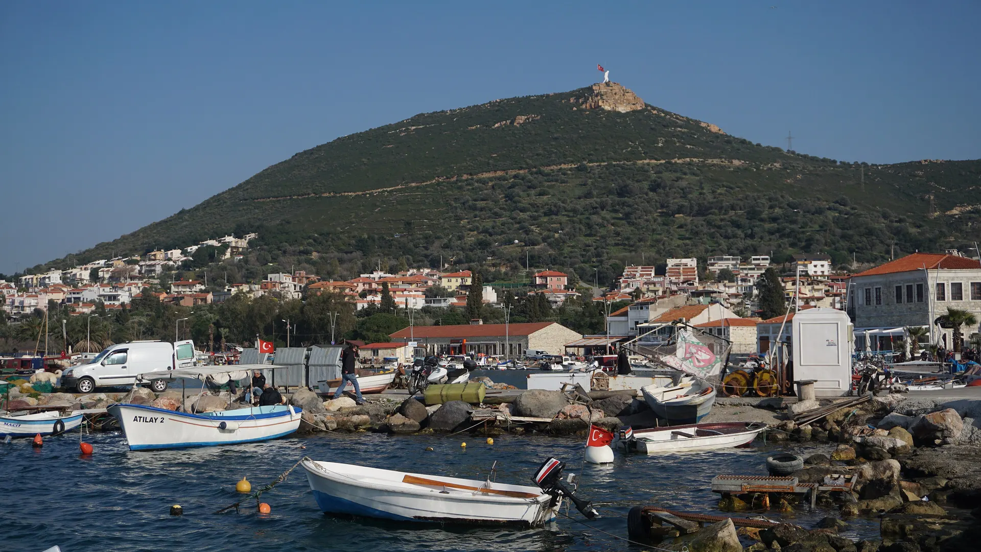 Foça limanı ve kale tepesi, Foça