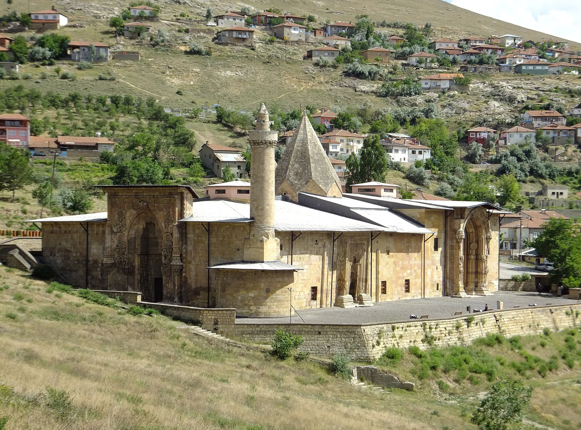 Divriği Ulu Camii ve Darüşşifası, Divriği Ulu Camii ve Darüşşifası