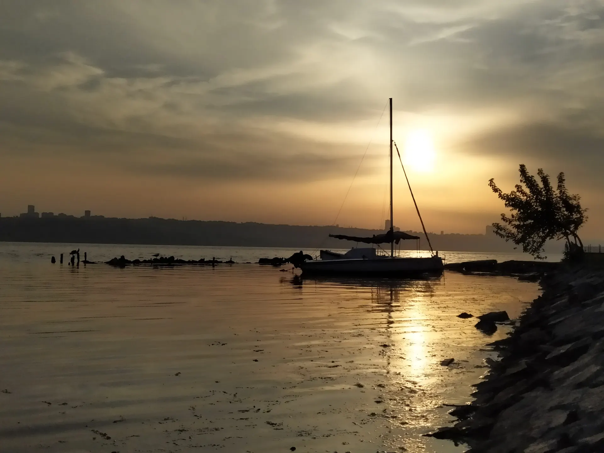 Küçükçekmece Gölü'nde gün batımı, Küçükçekmece Gölü