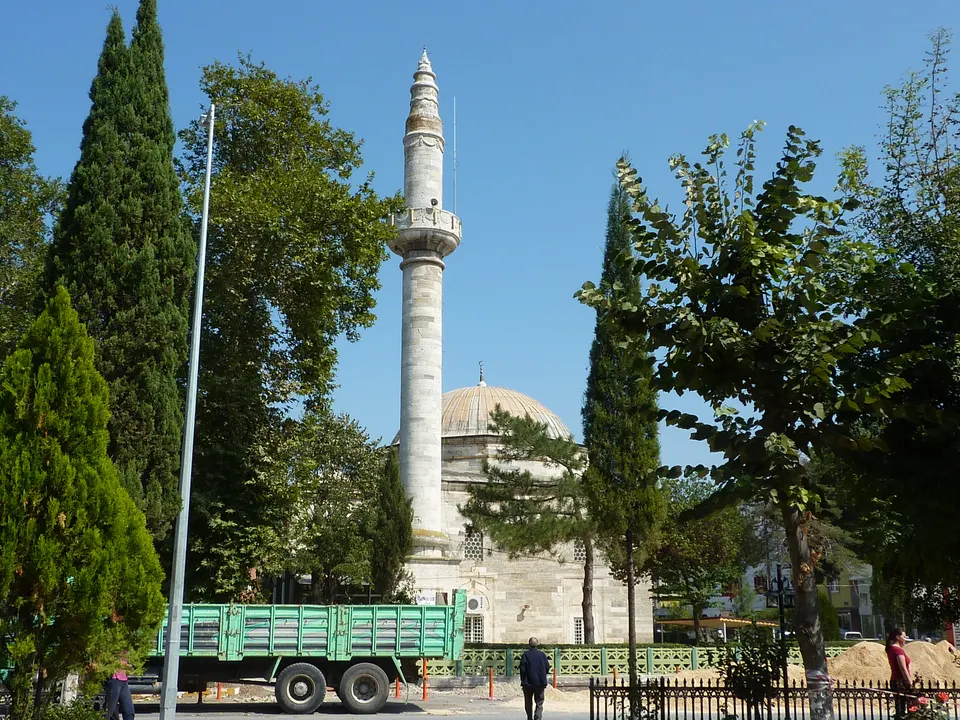 Ayas Paşa Camii, meydandan görünüm, Ayas Paşa Camii