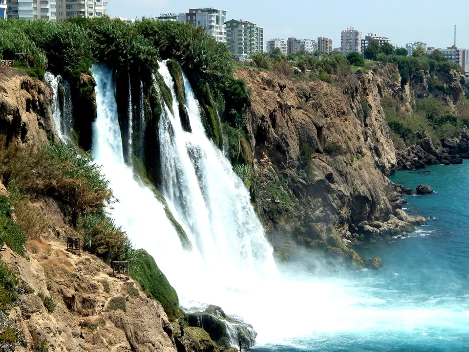 Aşağı Düden Şelalesi