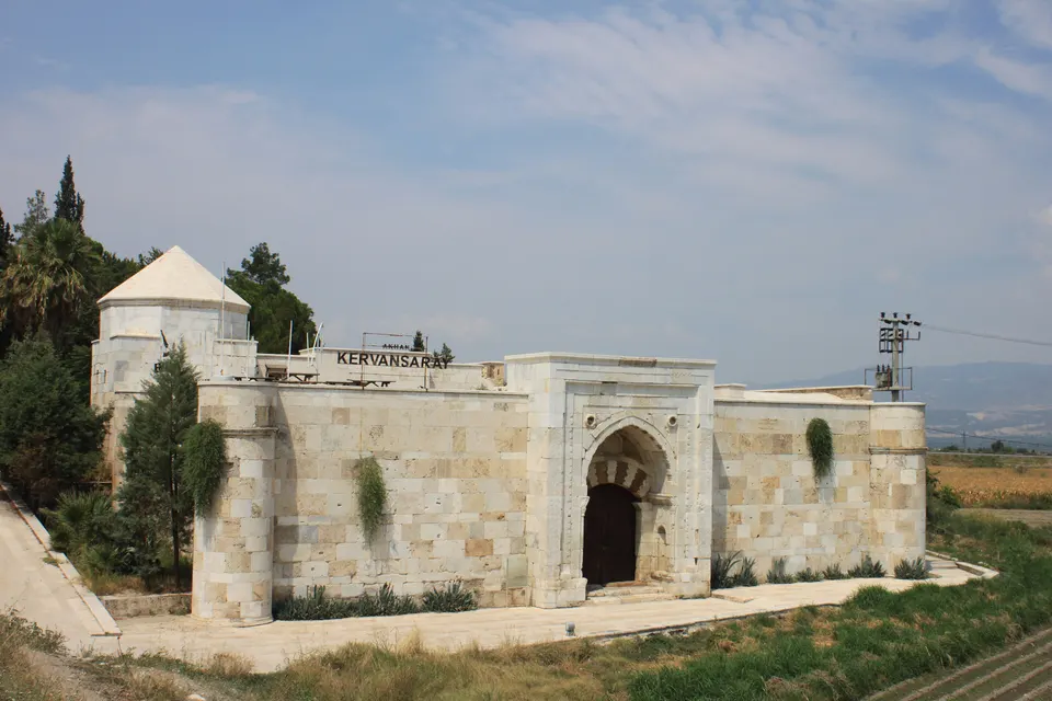 Akhan Kervansarayı