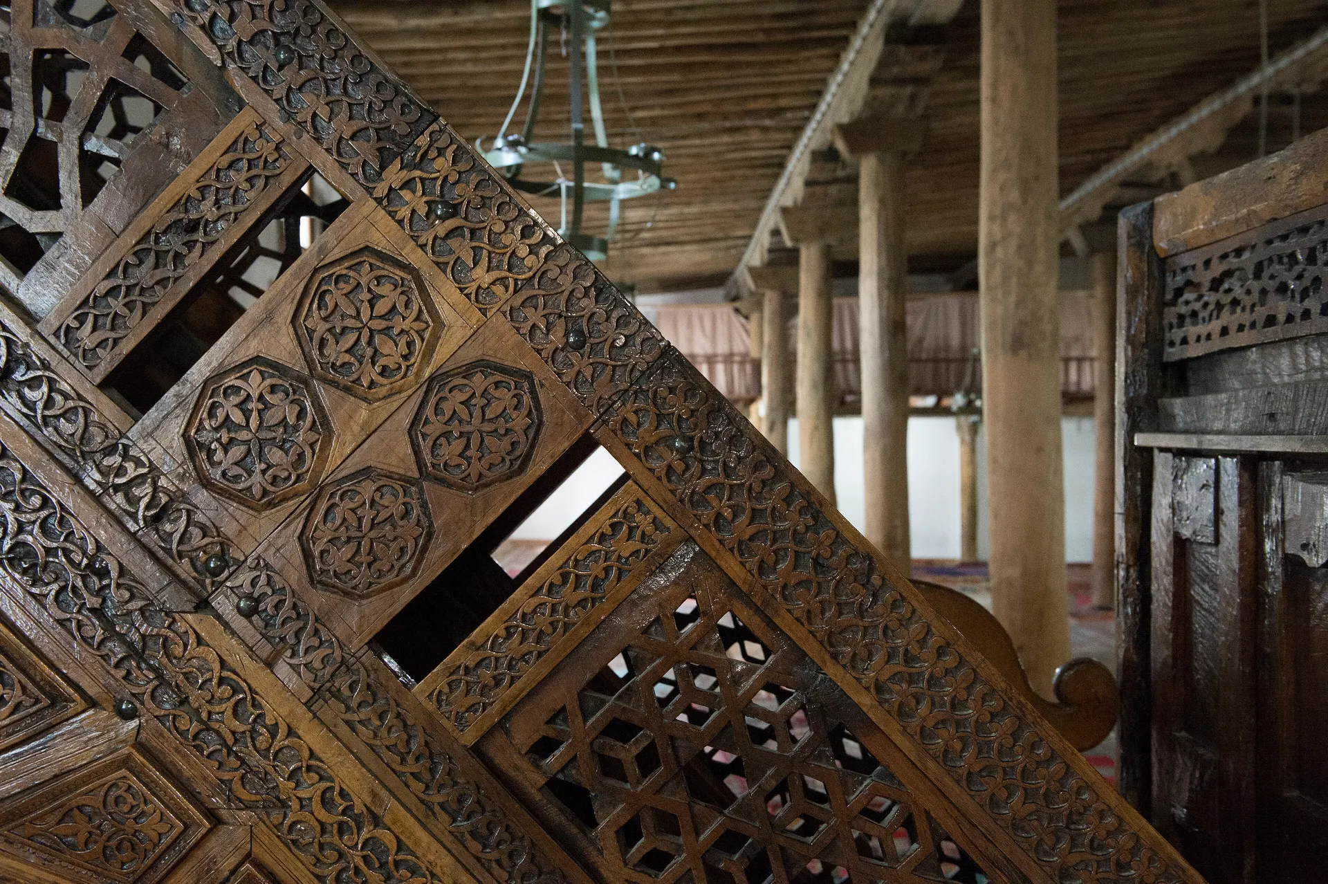 Sivrihisar Ulu Camii ahşap direkleri, Sivrihisar Ulu Camii