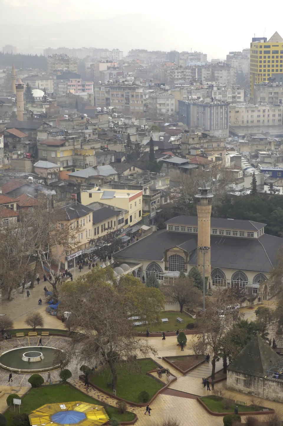 Ulu Cami ve minaresi, kaleden (2023 depremi öncesi), Kahramanmaraş Ulu Camii