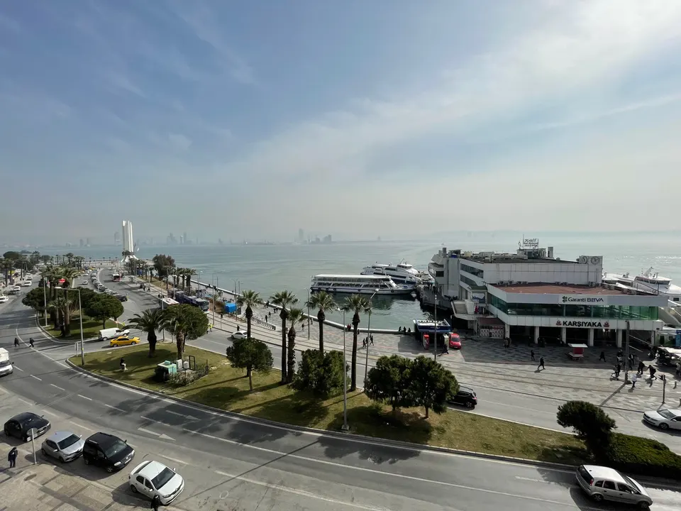 Karşıyaka İskelesi