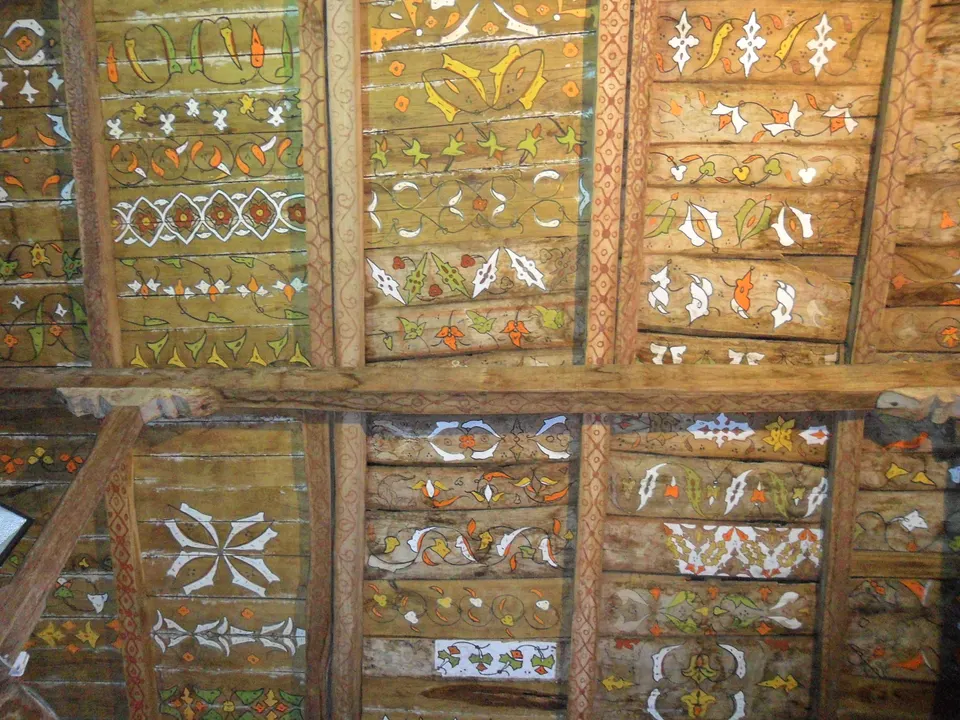 Göğceli Camii, kalem işi ahşap tavan, Gökçeli Camii