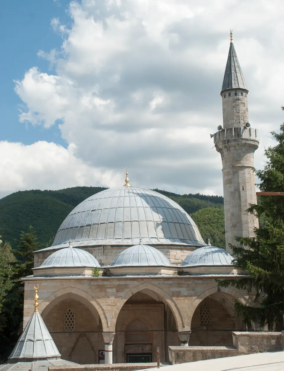Yunus Paşa Camii, kubbe ve minare, Yunus Paşa Camii