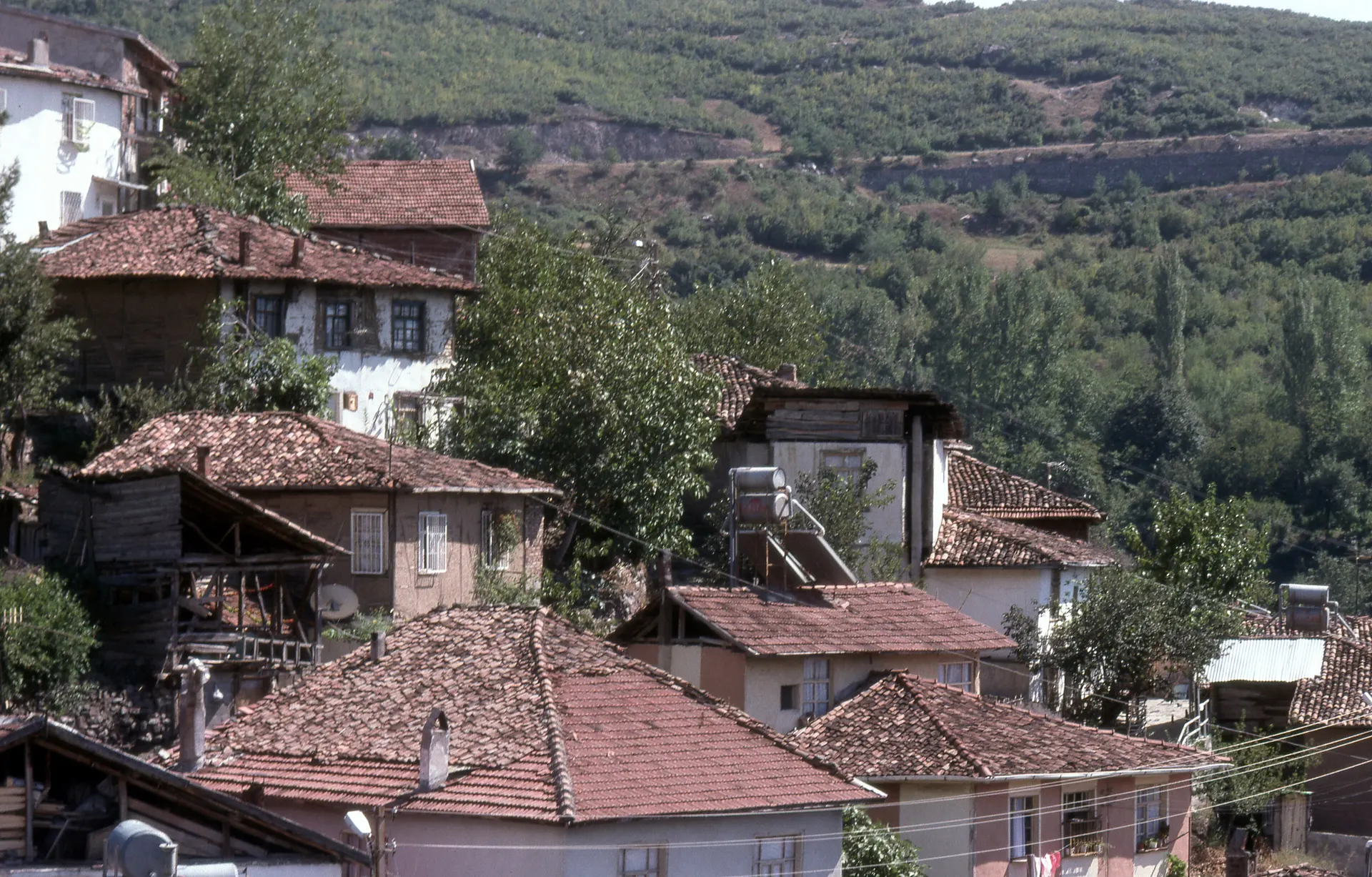 Niksar, Niksar Kalesi ve Yağıbasan Medresesi