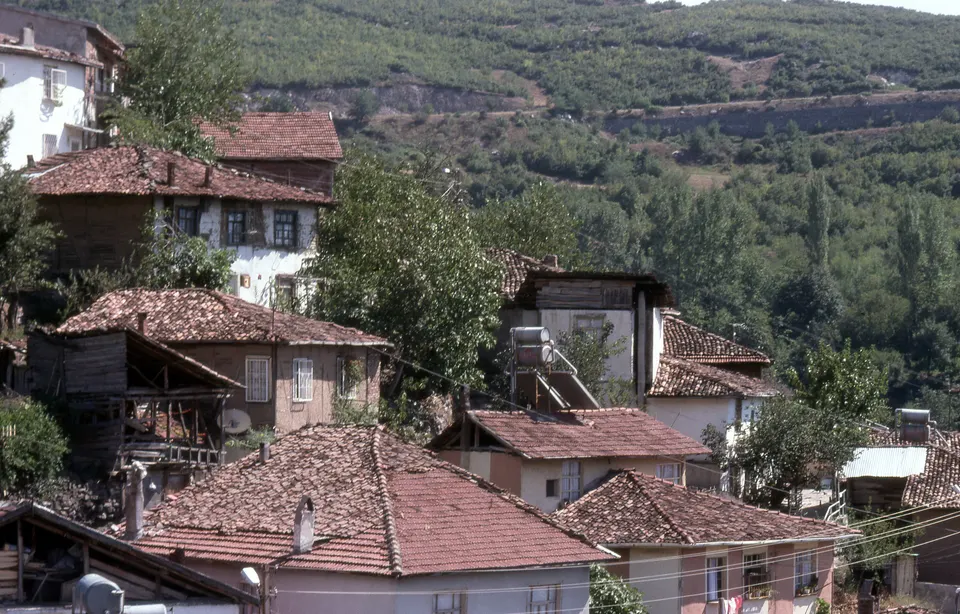 Niksar Kalesi ve Yağıbasan Medresesi