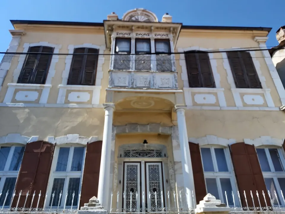Tarihi Kula Evleri ve Çarşısı