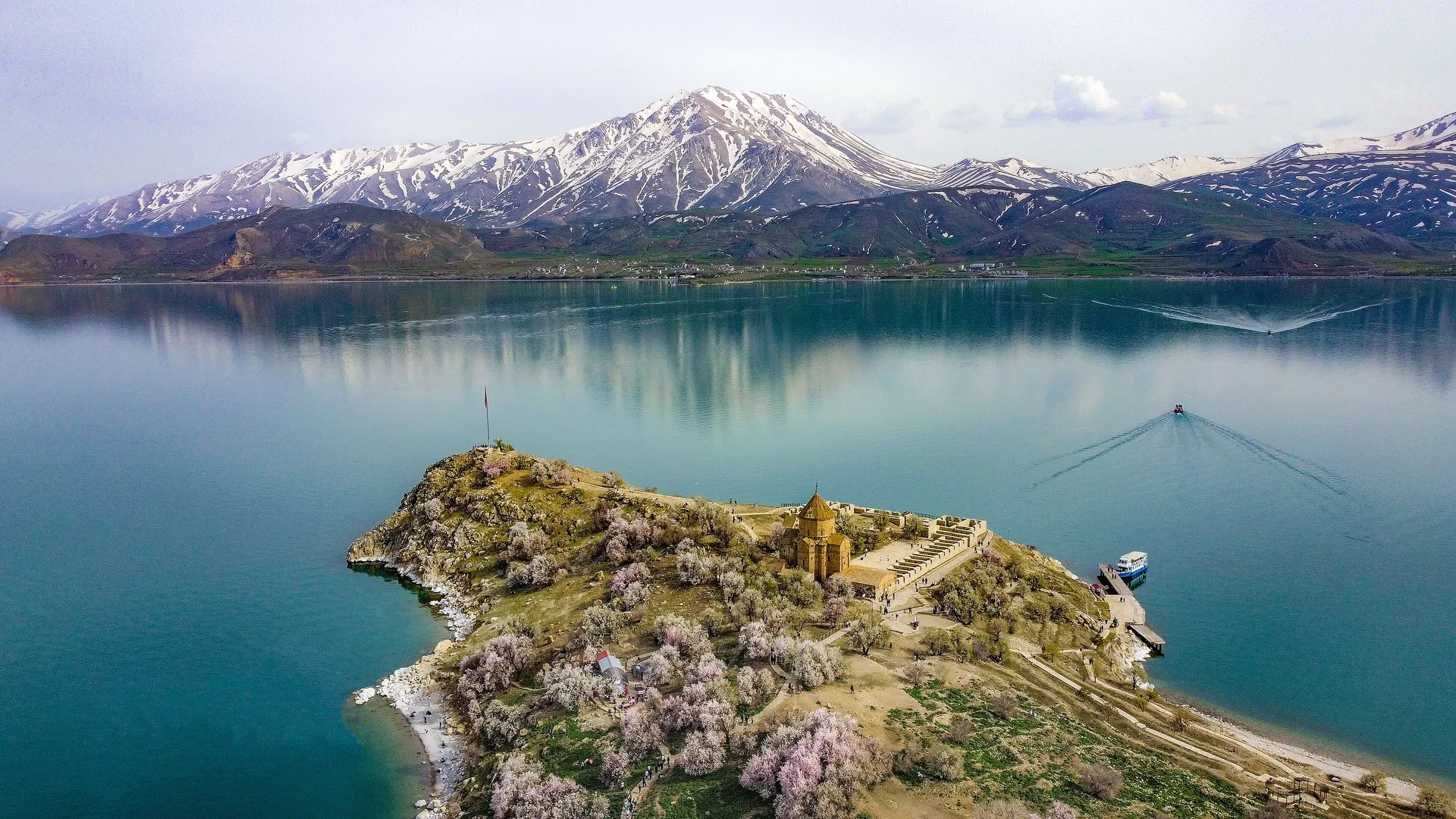 Artos Dağı ve Akdamar Adası, Artos Dağı