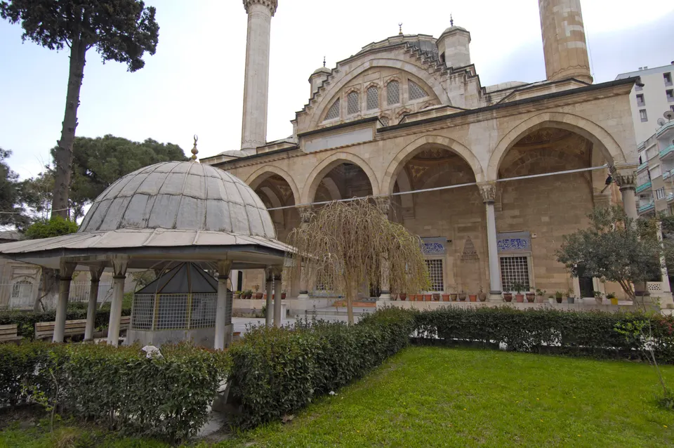 Muradiye Camii ve Manisa Müzesi