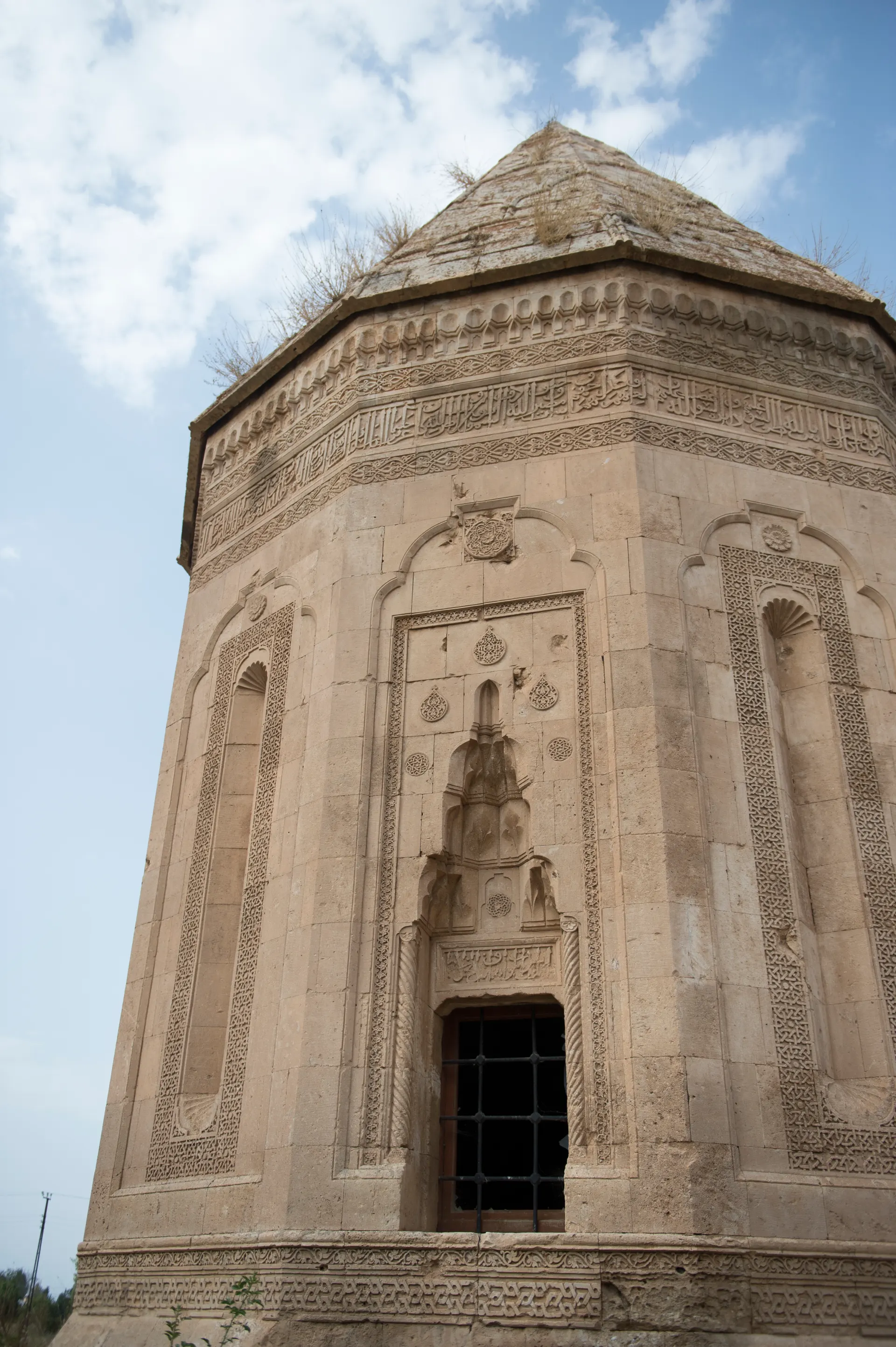 Halime Hatun Kümbeti, Gevaş, Halime Hatun Kümbeti