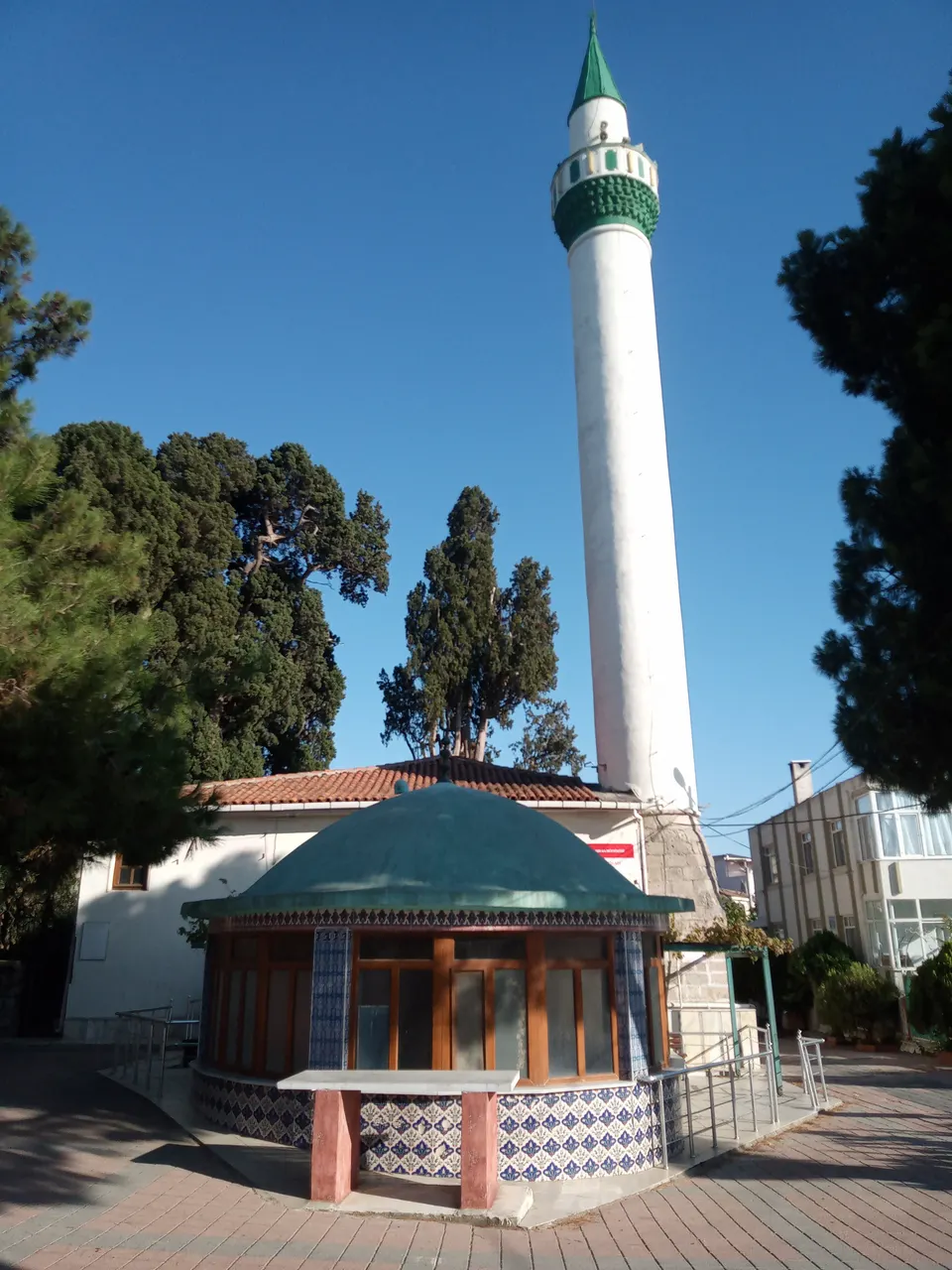 Edincik Ulu Camii minaresi ve şadırvan, Edincik Ulu Camii