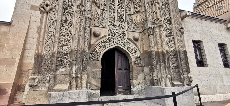 İnce Minareli Medrese