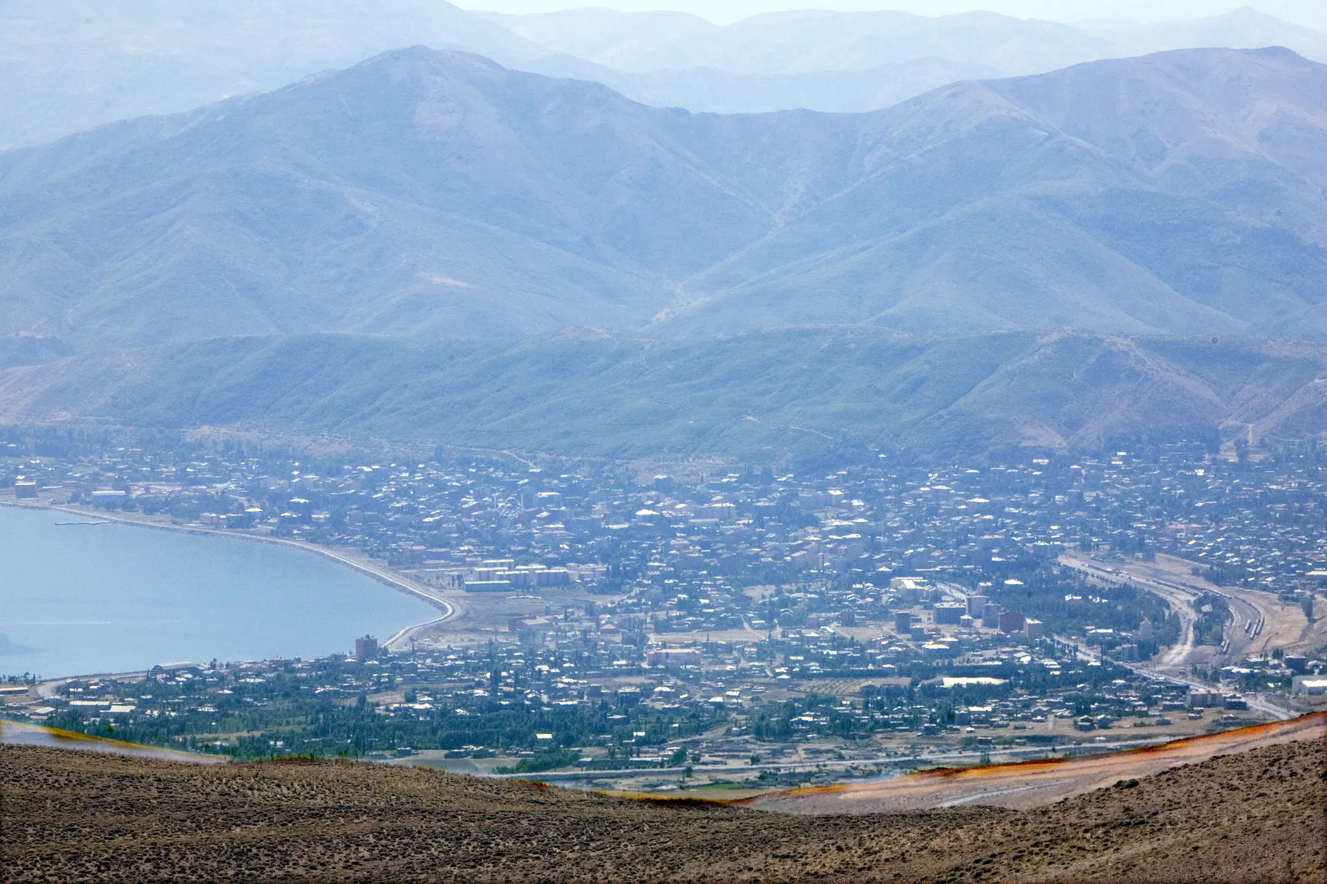 Tatvan ve Van Gölü, Tatvan sahili ve Van Gölü