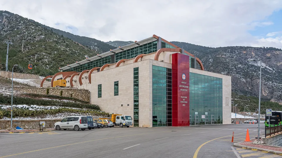 Teleferik alt istasyonu, Denizli Teleferik ve Bağbaşı Yaylası
