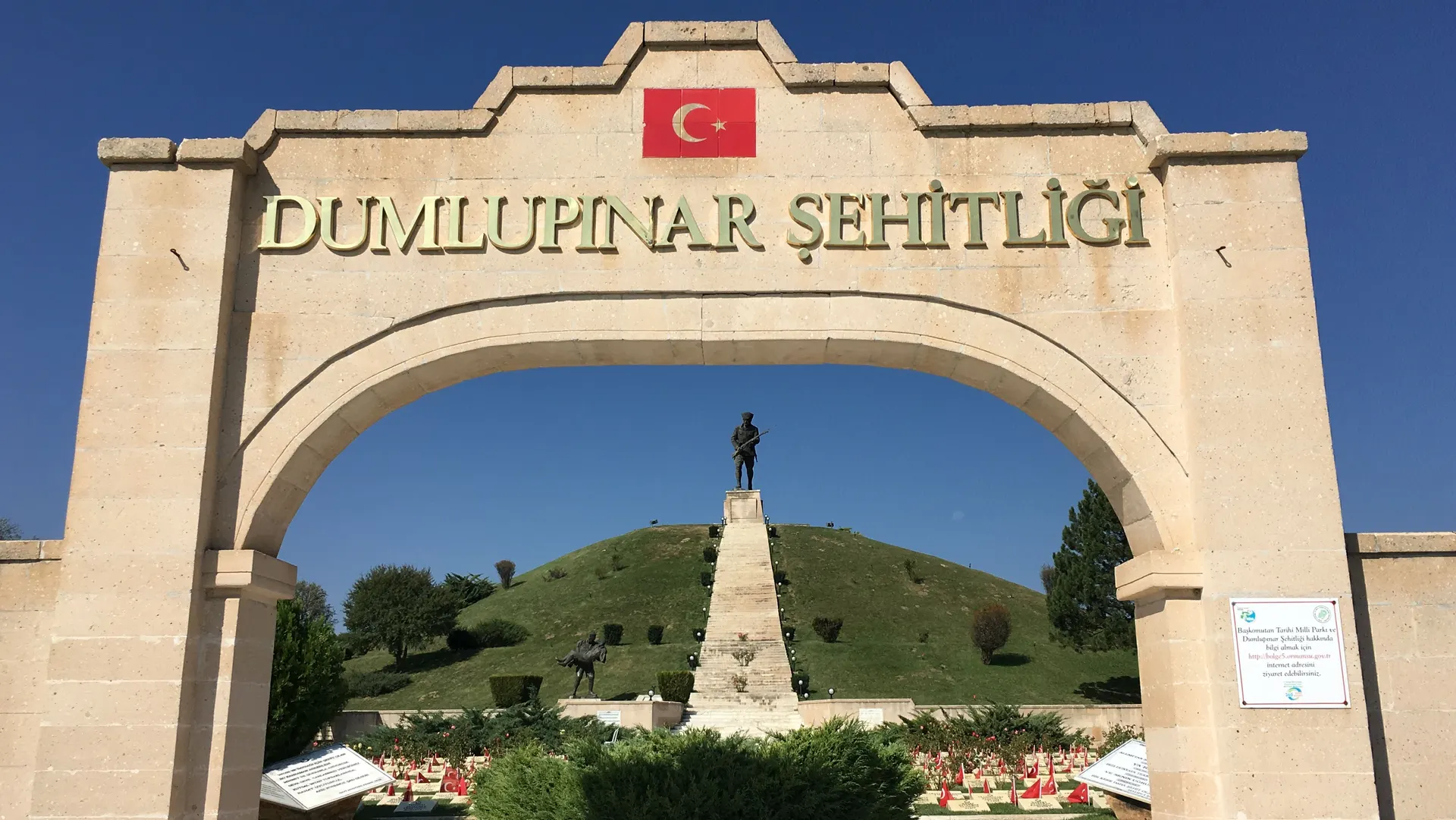 Dumlupınar Şehitliği, Dumlupınar Şehitliği ve Zafertepe