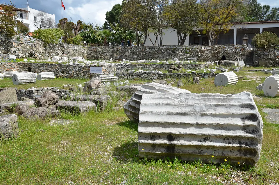 Mausoleion