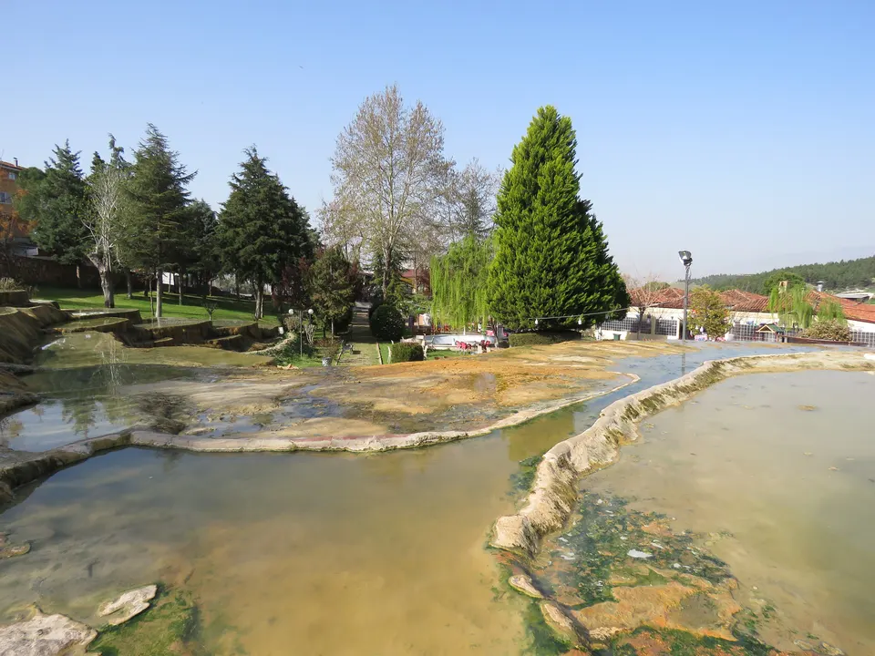 Karahayıt termal havuzları, Karahayıt Kırmızı Su