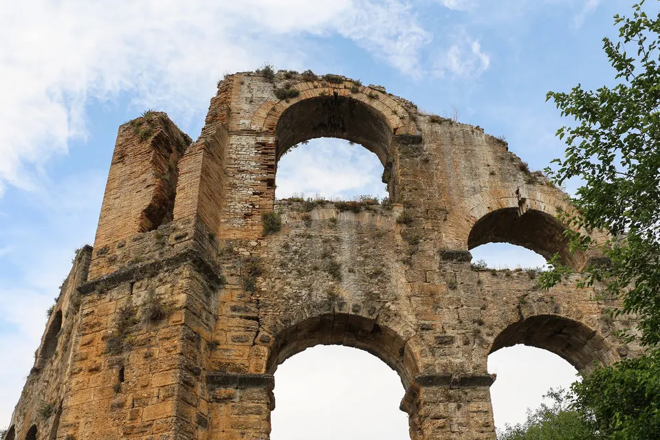 Aspendos Su Kemerleri ve Selçuklu Köprüsü