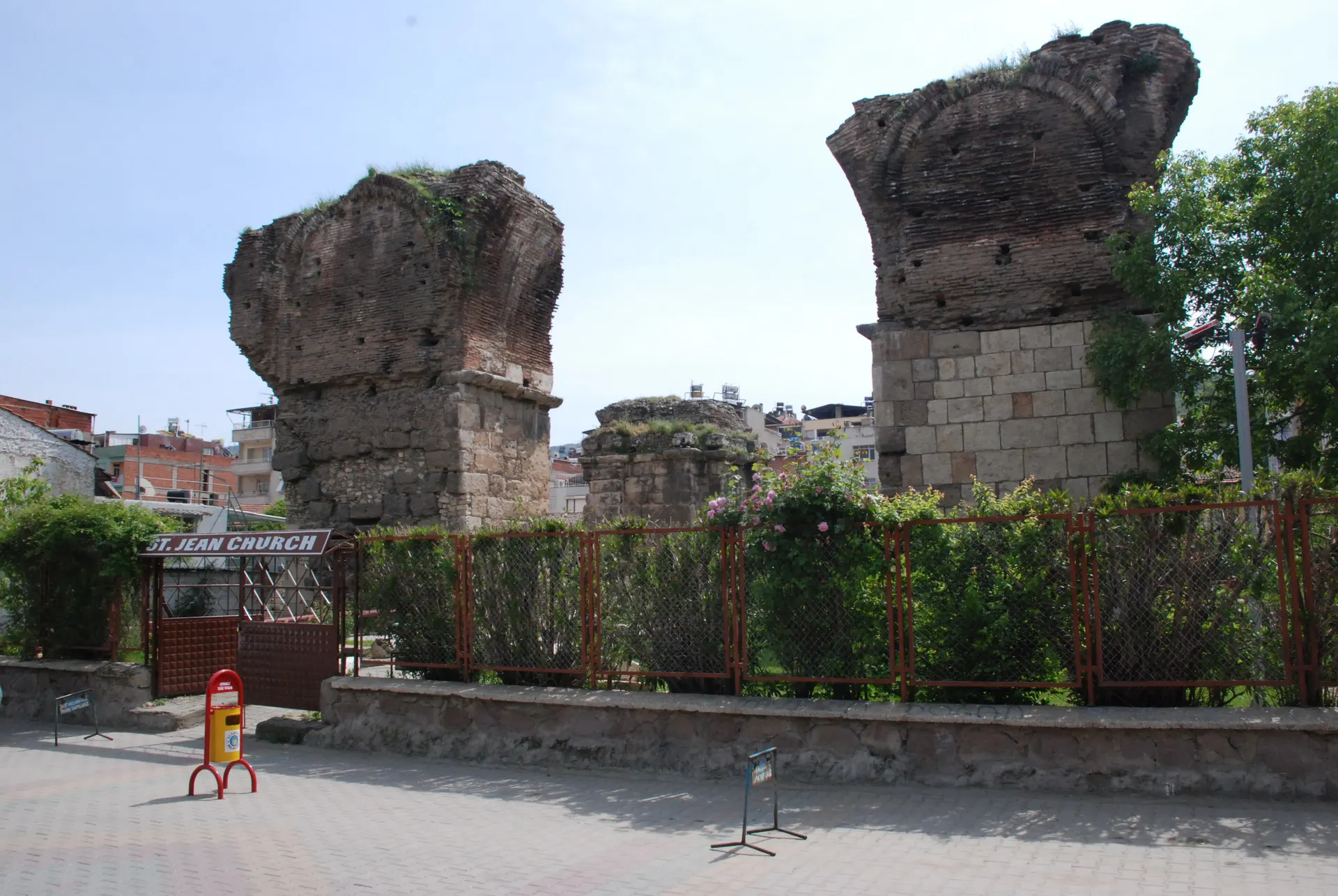 St. Jean Kilisesi kalıntıları, Alaşehir, Philadelphia (Alaşehir)