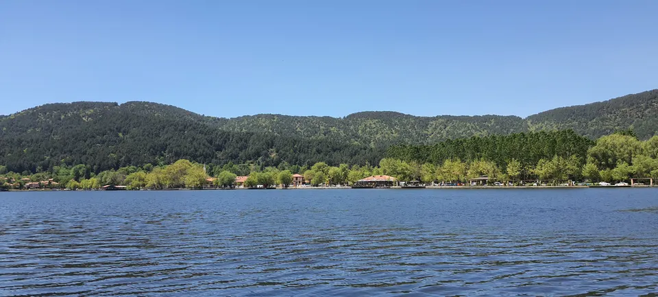 Gölcük Gölü panoraması, Gölcük Gölü