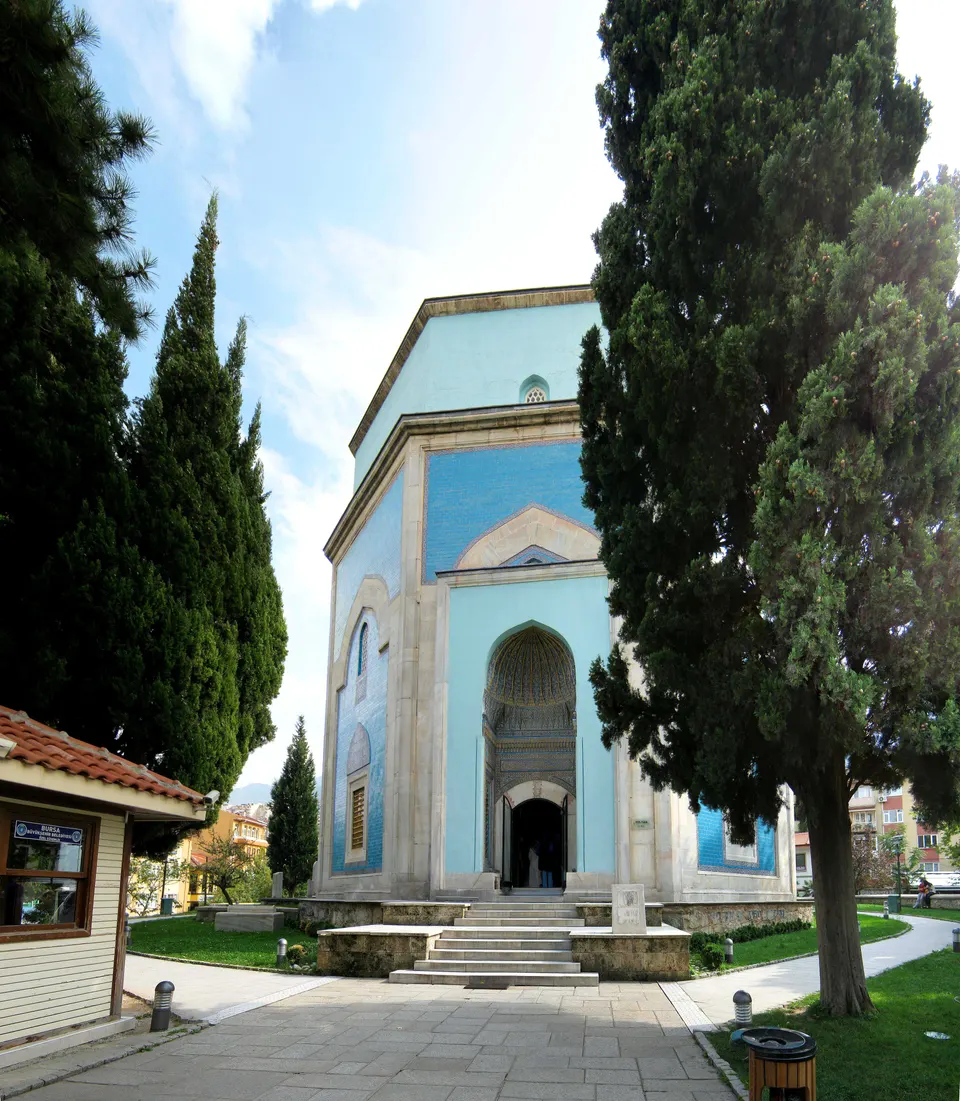 Yeşil Türbe ve Yeşil Camii