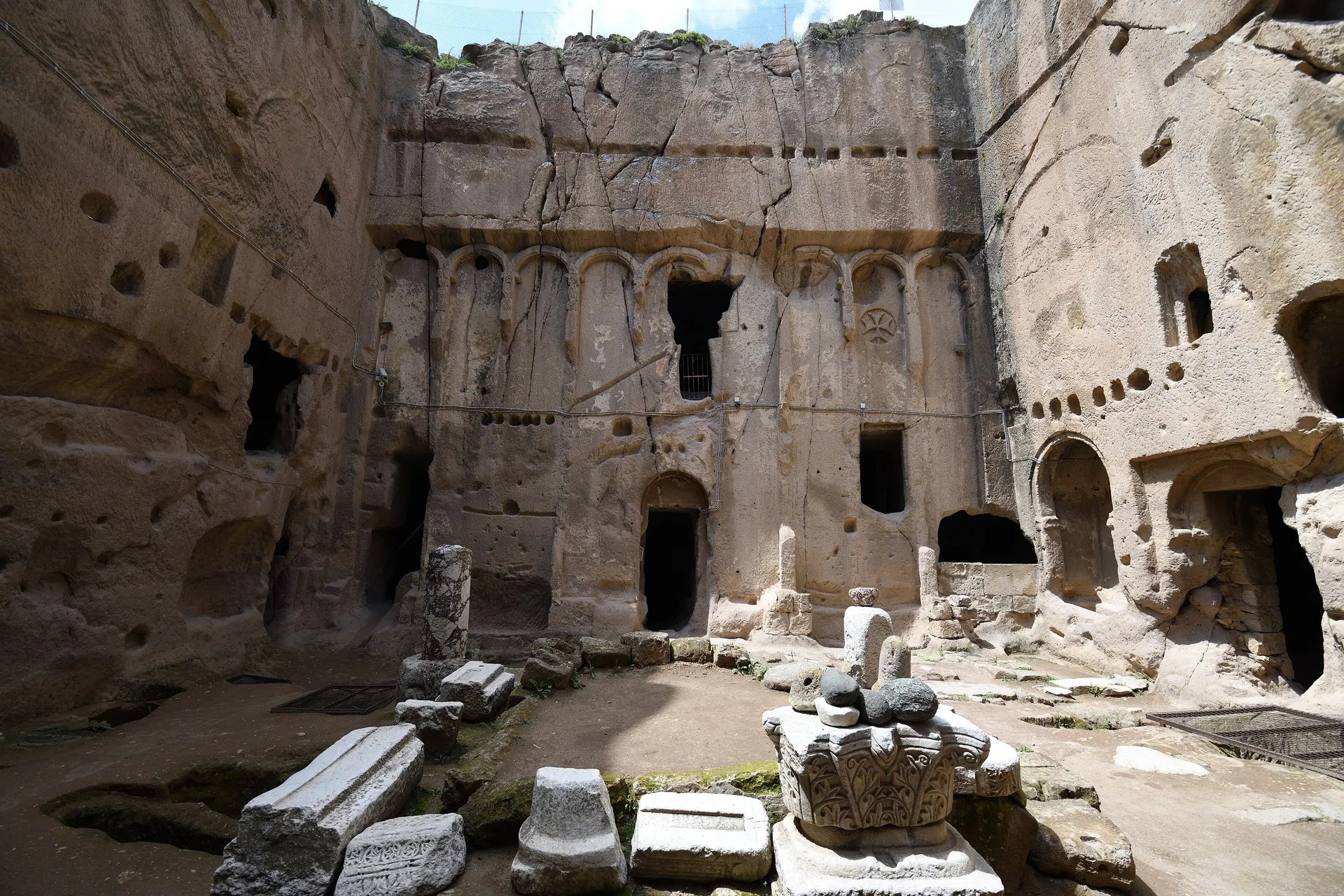Gümüşler Manastırı, Gümüşler Manastırı