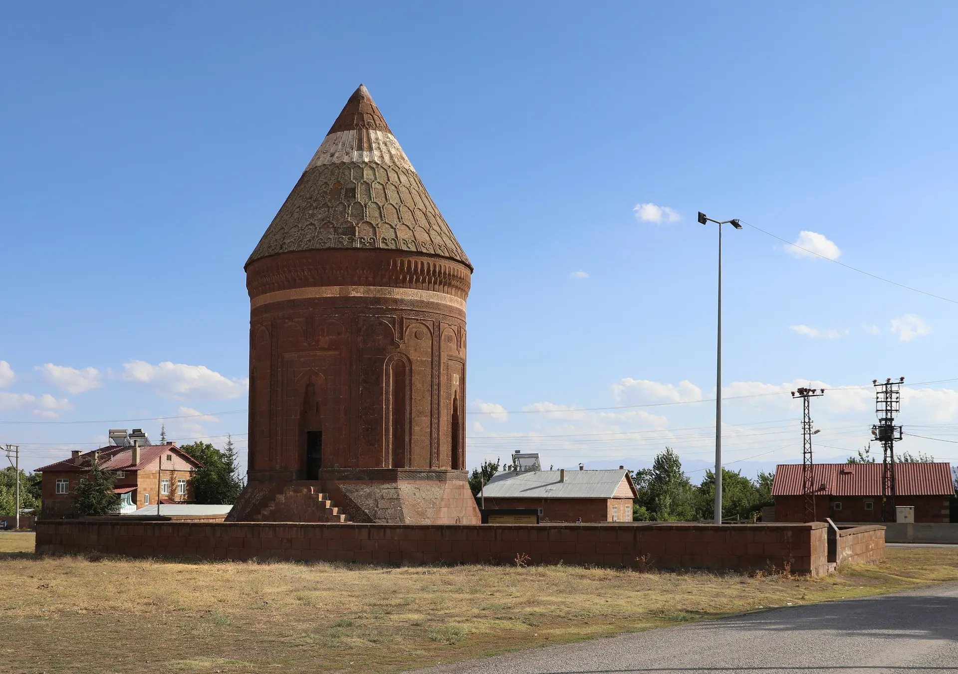 Ulu Kümbet, Ahlat Kümbetleri