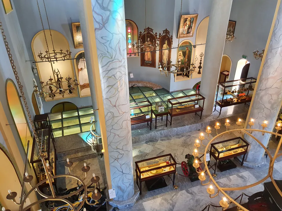 Taksiyarhis, müze teşhir alanı, Taksiyarhis Anıt Müzesi