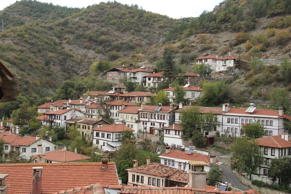 Yamaca kurulu Taraklı evleri, Taraklı Evleri