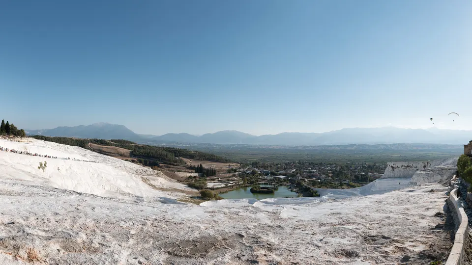 Pamukkale Travertenleri ve Hierapolis